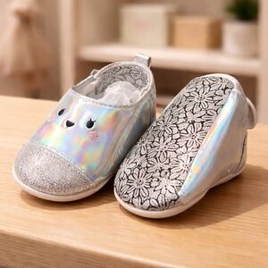New Robeez Ro + ME crib Shoes 0-6 M